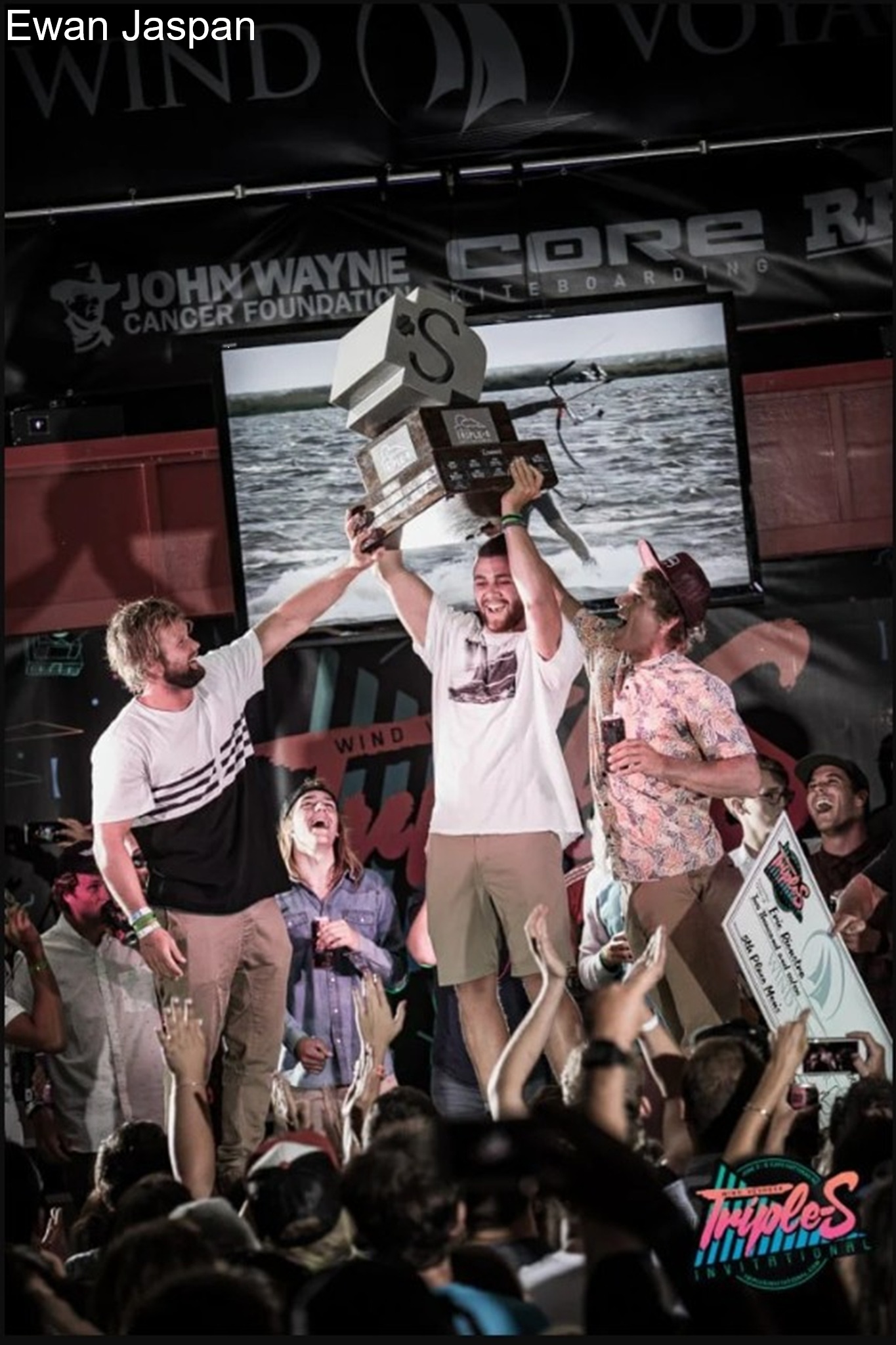 Ewan Jaspan, Эван Джаспан